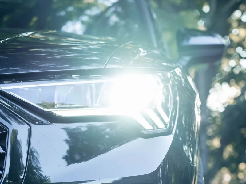 Audi × Merco — détails carrosserie et optiques sur Audi noire
